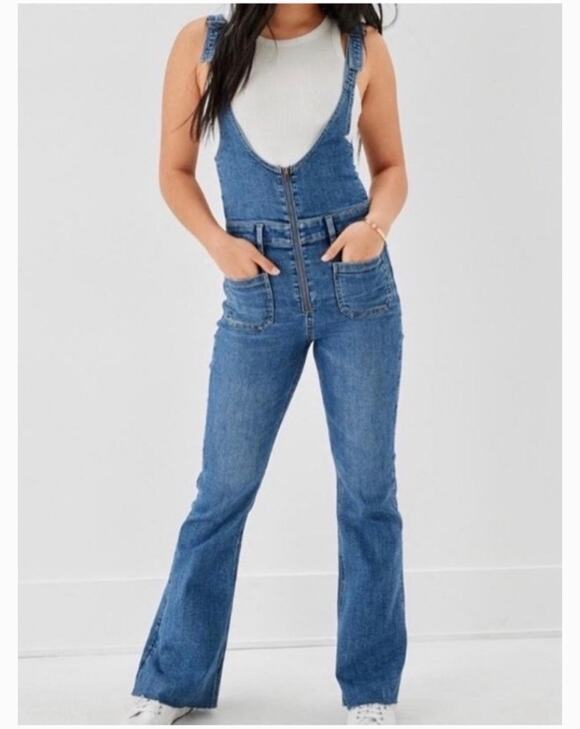 American Eagle Outfitters Pants - American Eagle Stretch Flare Overalls Raw Hem Adjustable Straps Size 2 Regular